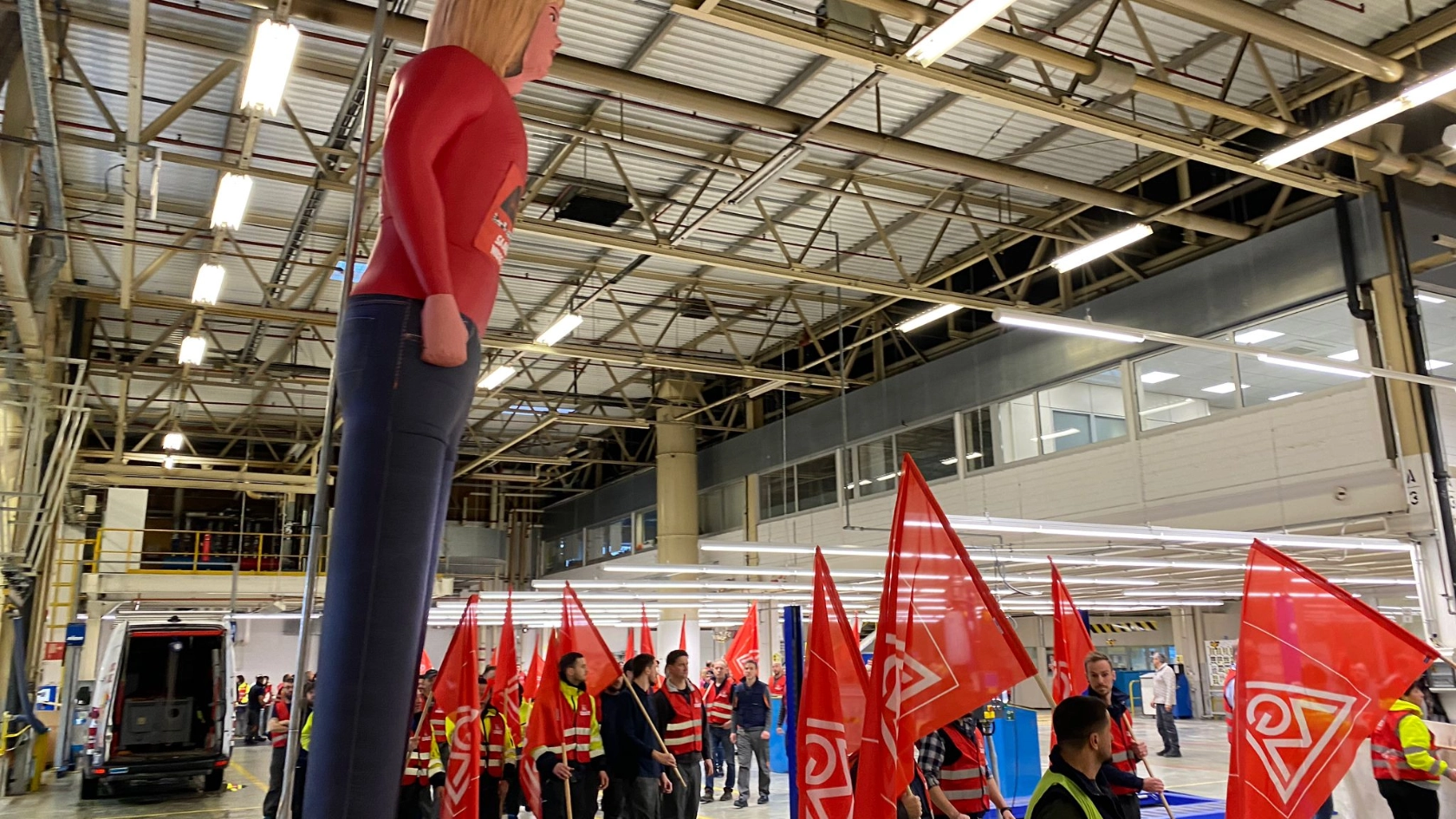 Saarlouis muss leben Erste Warnstreikstreikwelle