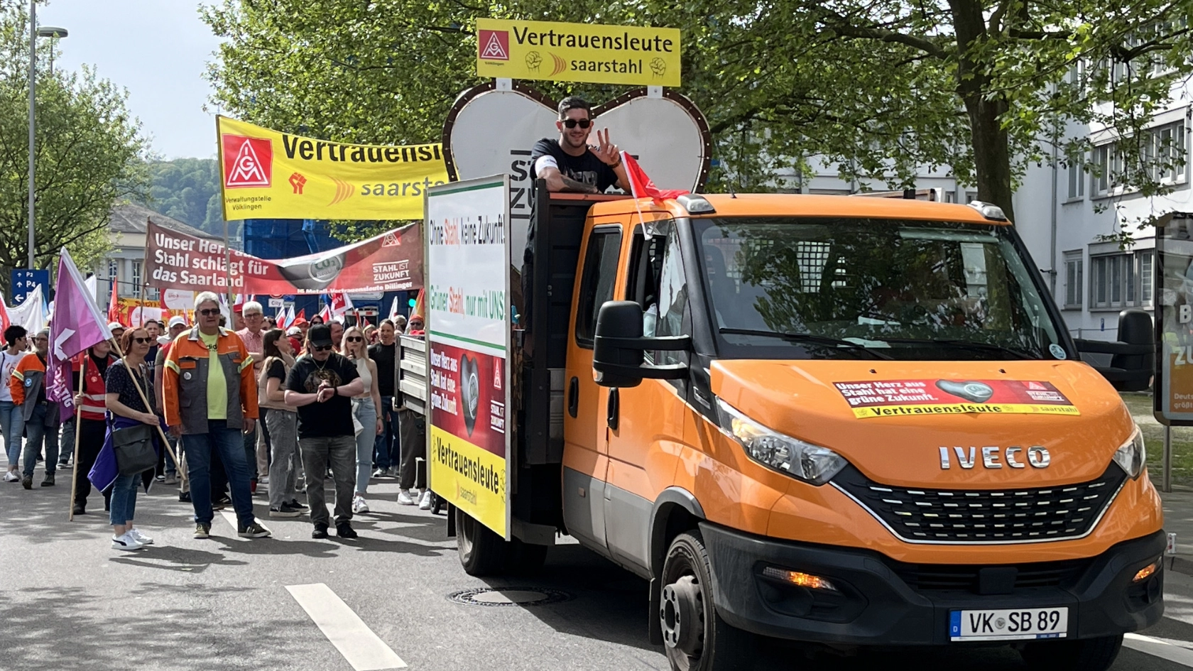 Tag der Arbeit 2024: Mehr Lohn, mehr Freizeit, mehr Sicherheit und mehr Demokratie