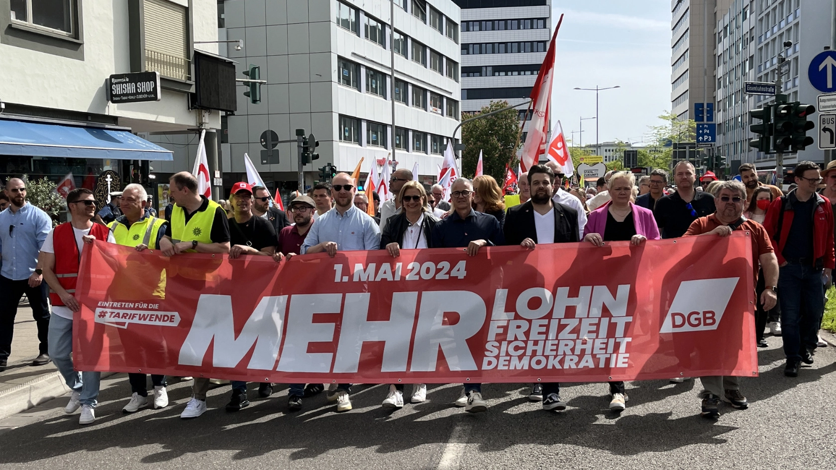 Tag der Arbeit 2024: Mehr Lohn, mehr Freizeit, mehr Sicherheit und mehr Demokratie