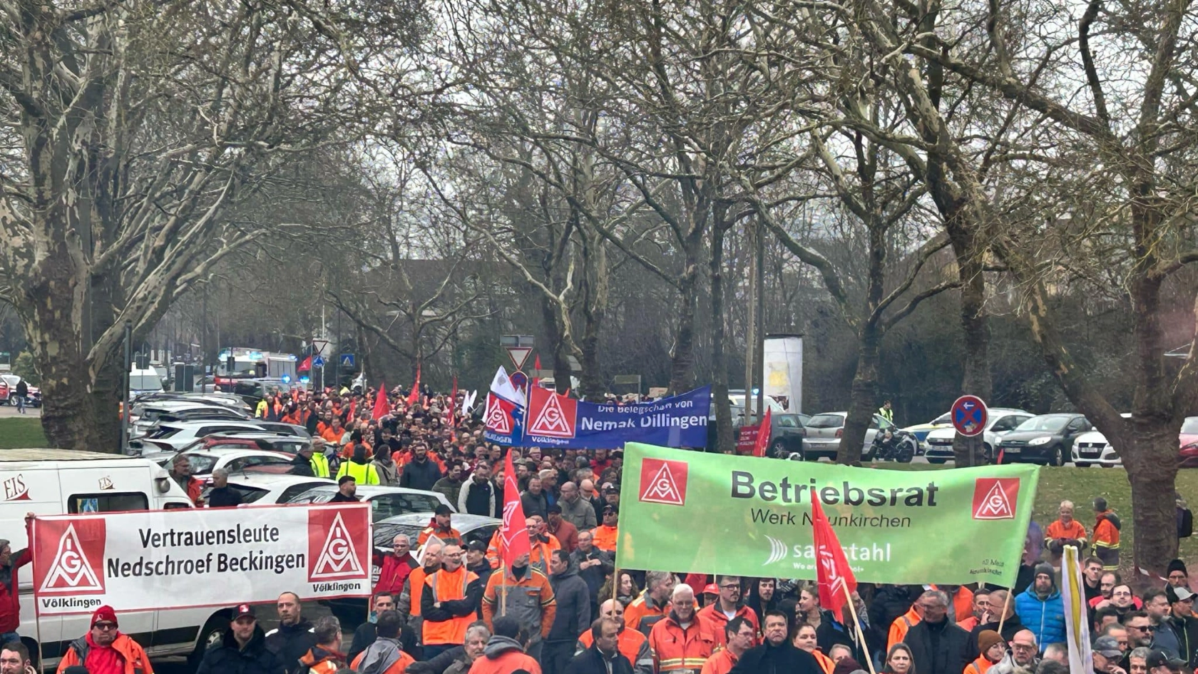Betriebsversammlung und Demonstrationszug Saarstahl