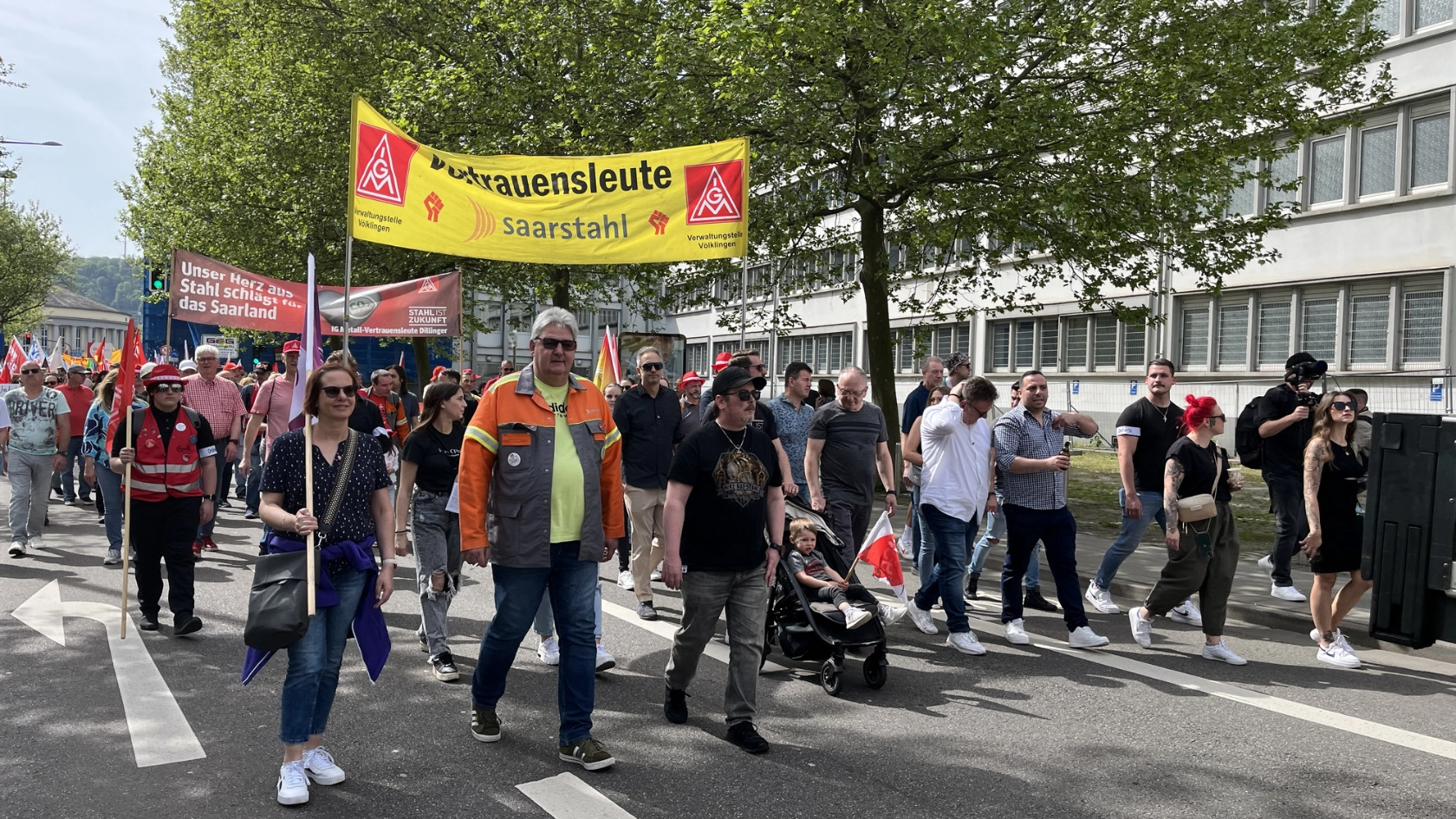 Tag der Arbeit 2024: Mehr Lohn, mehr Freizeit, mehr Sicherheit und mehr Demokratie