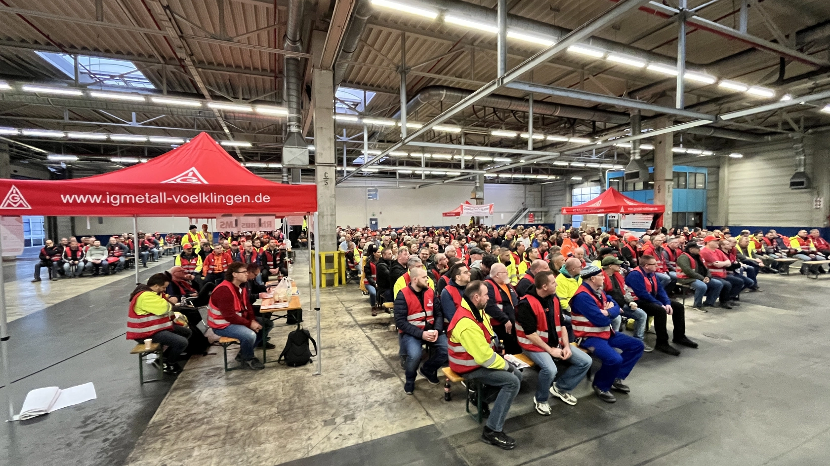 Streikfront steht - Arbeitgeber mauern!