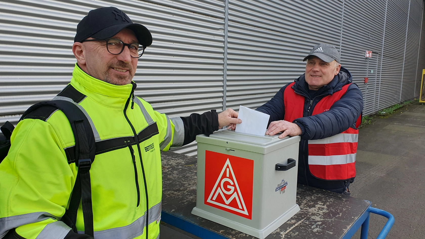 Benteler: Eindeutiges "JA" für Streik!