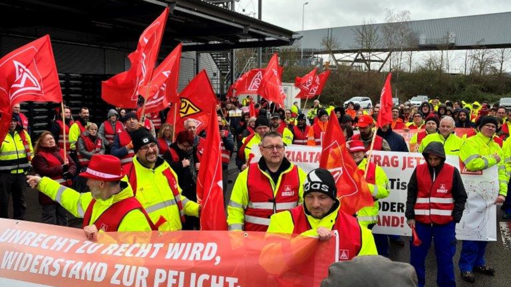 Warnstreik bei Rhenus LMS und Soli-Warnstreik im I-Park