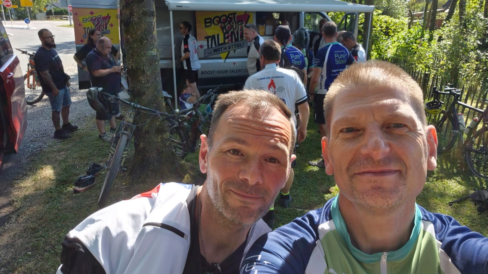 Radtour "Flamme der Solidarität"