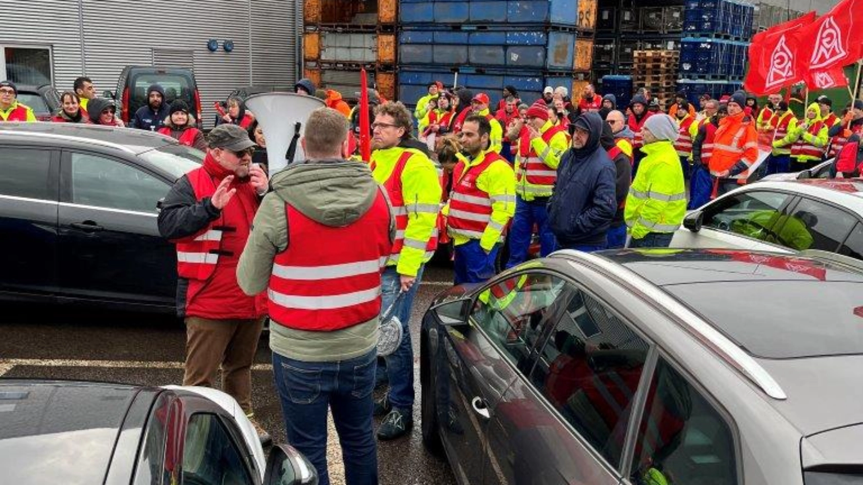 Warnstreik bei Rhenus LMS und Soli-Warnstreik im I-Park