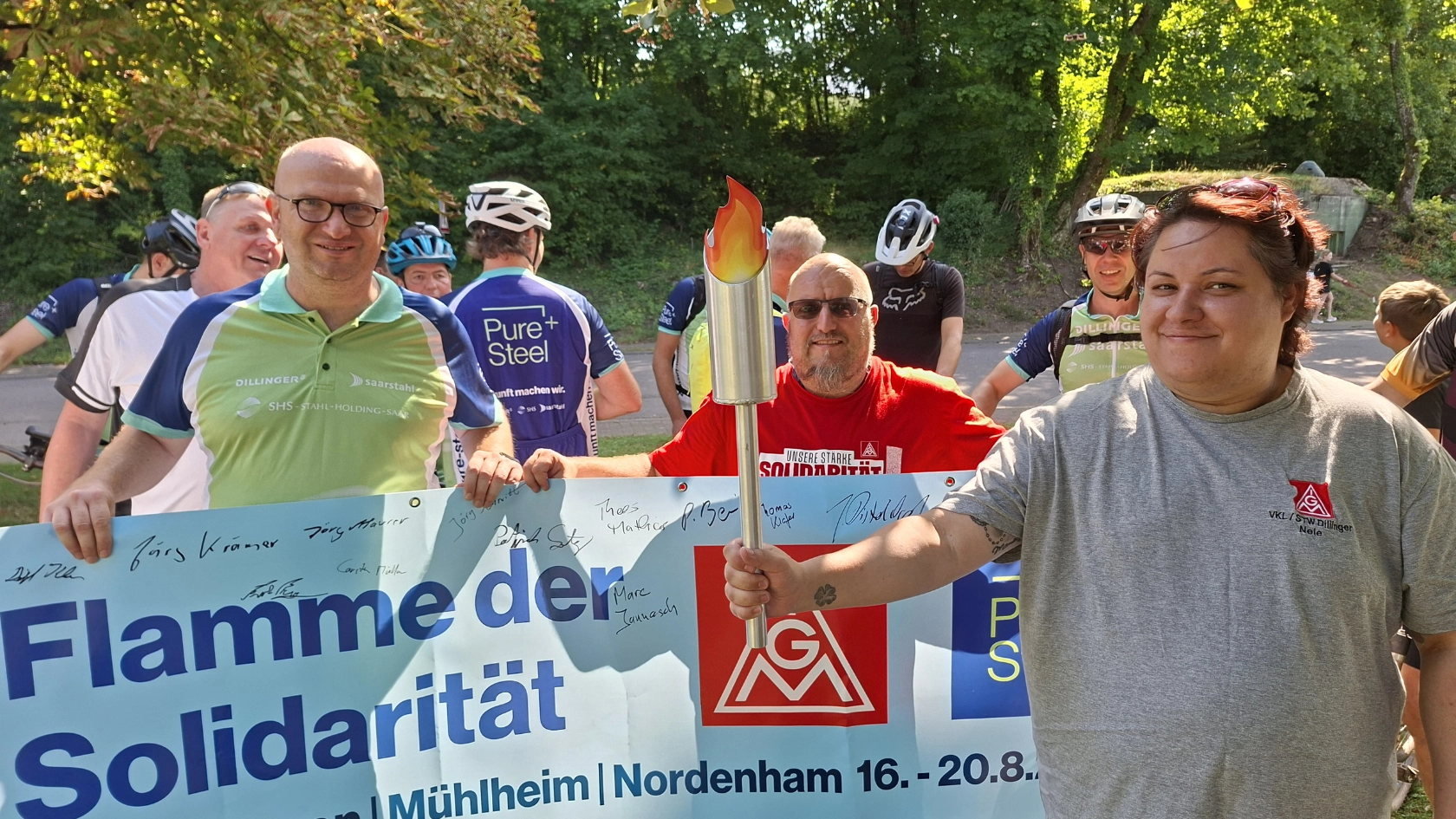 Radtour "Flamme der Solidarität"
