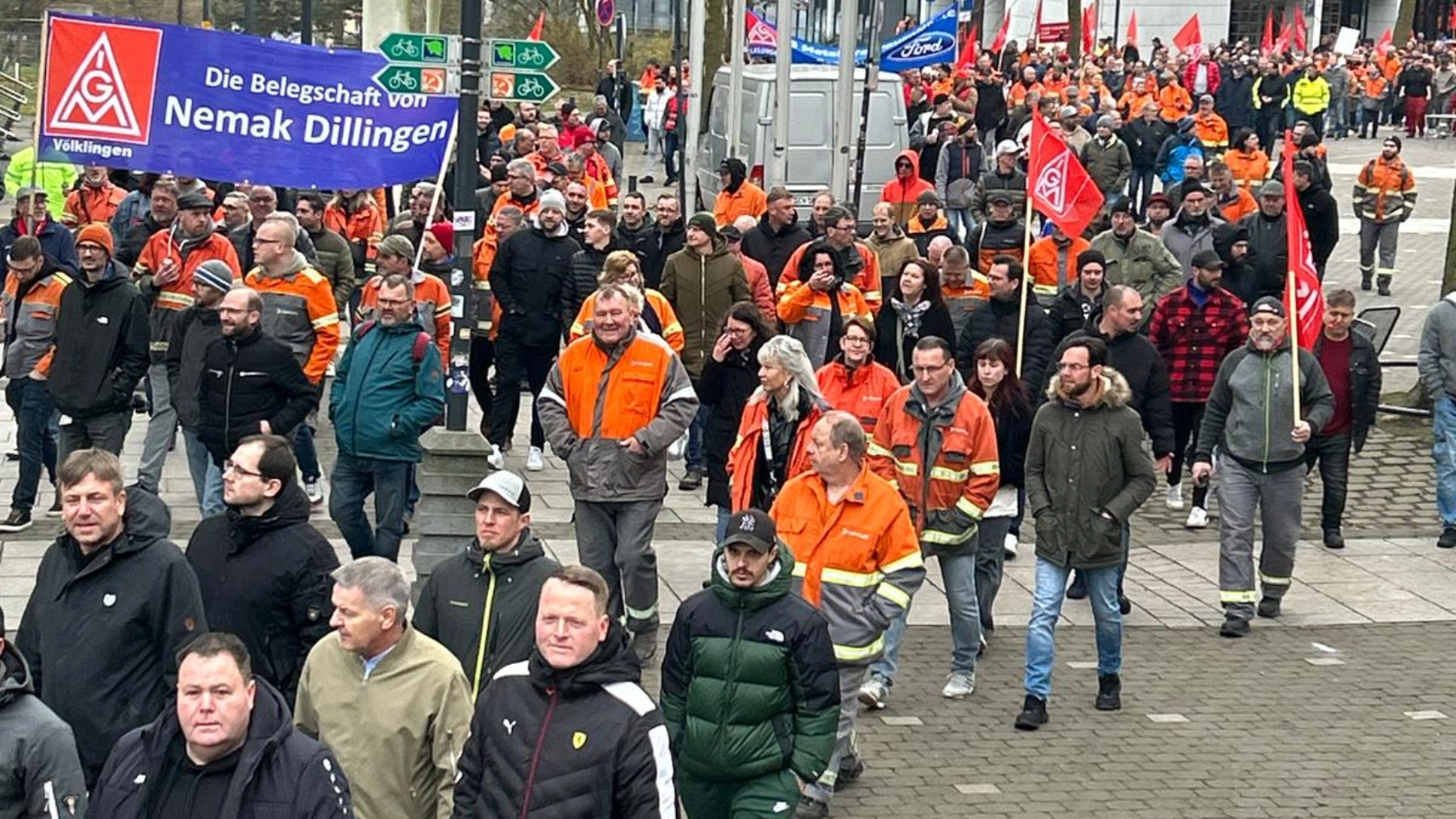 Betriebsversammlung und Demonstrationszug Saarstahl