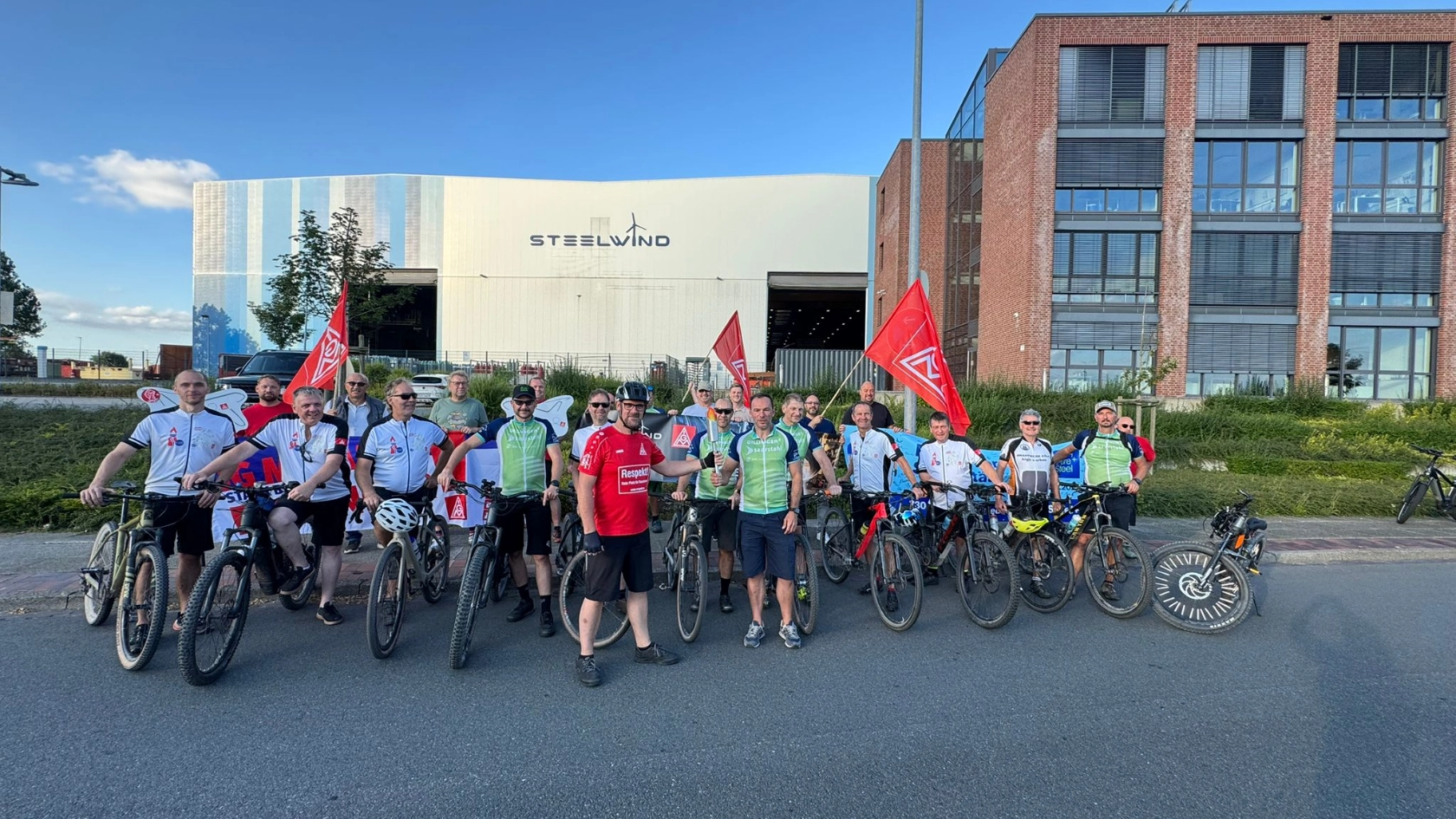 Radtour "Flamme der Solidarität"