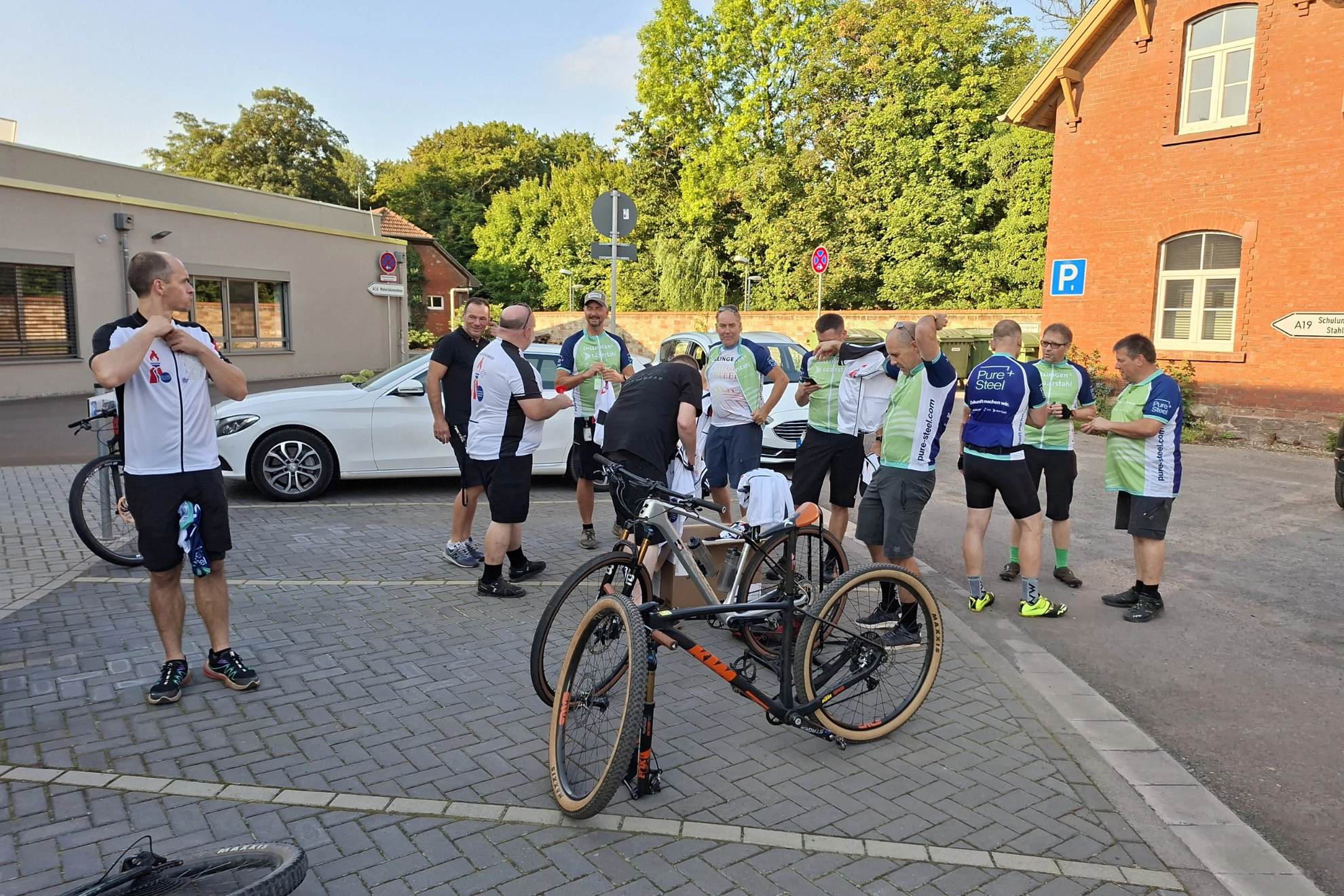 Radtour "Flamme der Solidarität"