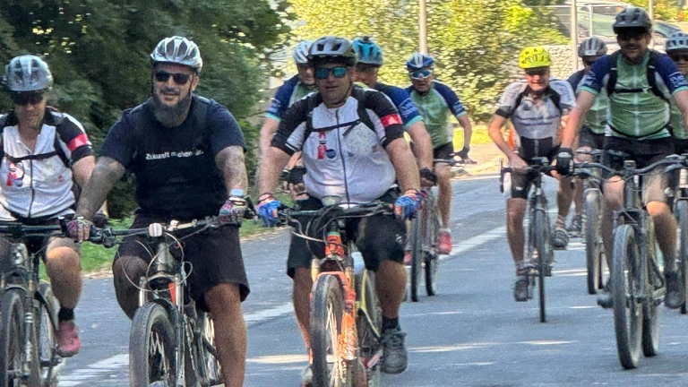 Radtour "Flamme der Solidarität"