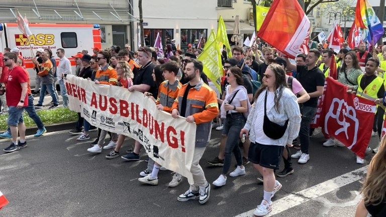 Tag der Arbeit 2024: Mehr Lohn, mehr Freizeit, mehr Sicherheit und mehr Demokratie