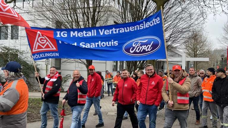 Betriebsversammlung und Demonstrationszug Saarstahl