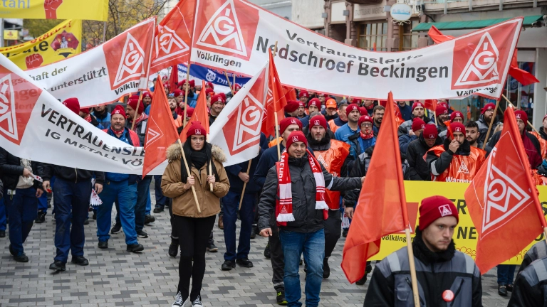 Warnstreiks wirken! Produktionsabbrüche bei Nemak in Dillingen und Nedschroef in Beckingen und Fraul