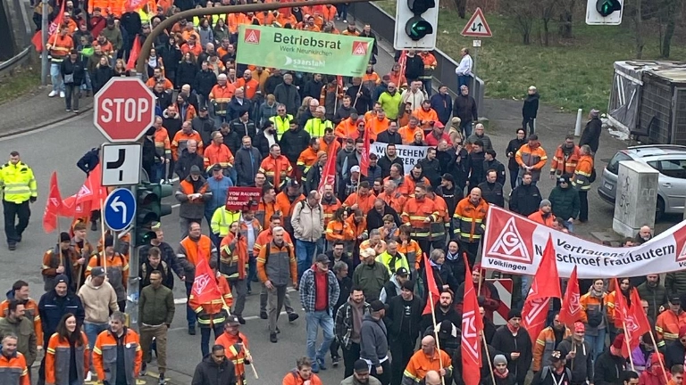 Betriebsversammlung und Demonstrationszug Saarstahl