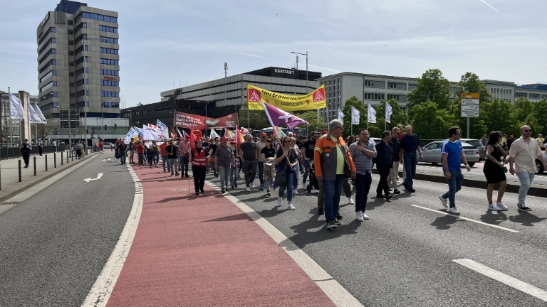 Tag der Arbeit 2024: Mehr Lohn, mehr Freizeit, mehr Sicherheit und mehr Demokratie