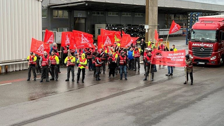 Warnstreik bei Rhenus LMS und Soli-Warnstreik im I-Park